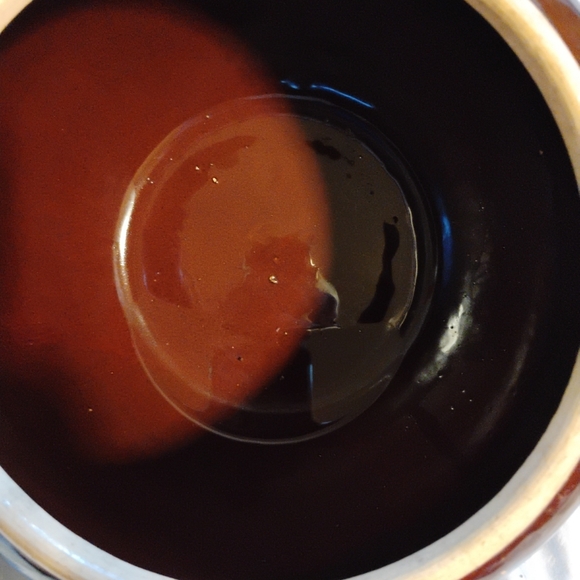 Elegant Brown Ceramic Casserole Dish - Picture 3 of 4